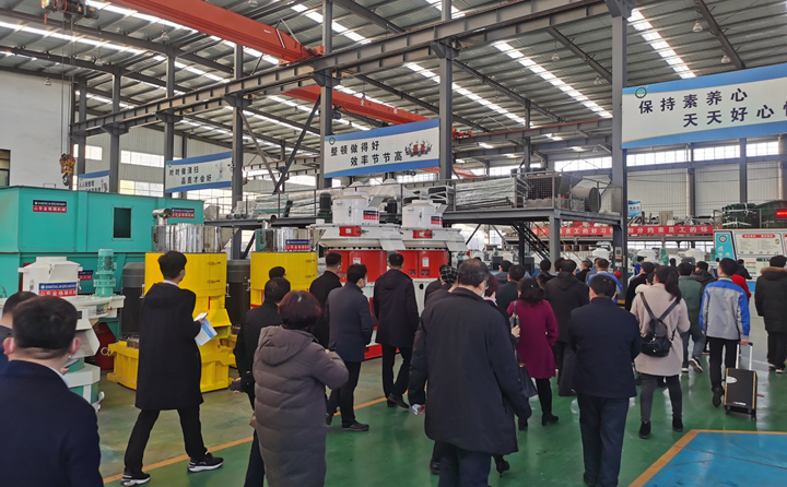 山東金格瑞不斷提升企業(yè)創(chuàng)新力、發(fā)展力、影響力，為我區(qū)全面建設現代化濟東強區(qū)再立新功.jpg